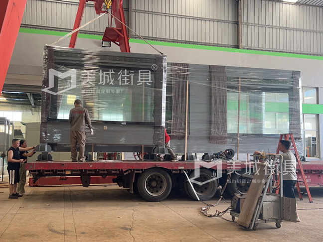 湖(hú)北鄂州公(gōng)交候車(che)亭髮(fa)貨